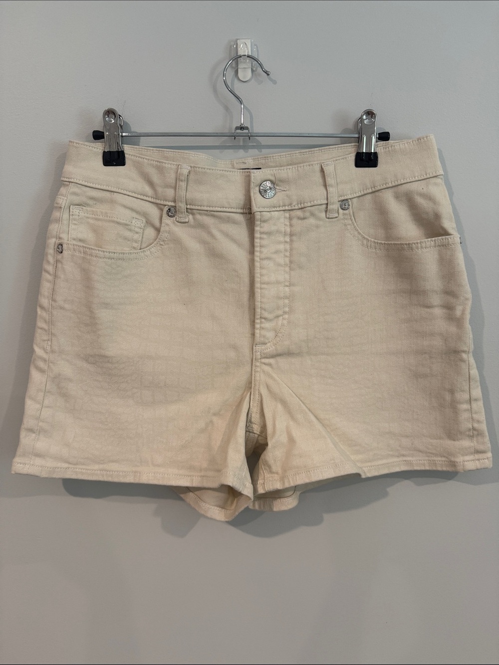 EXPRESS Cream High-Rise Women’s Denim Shorts